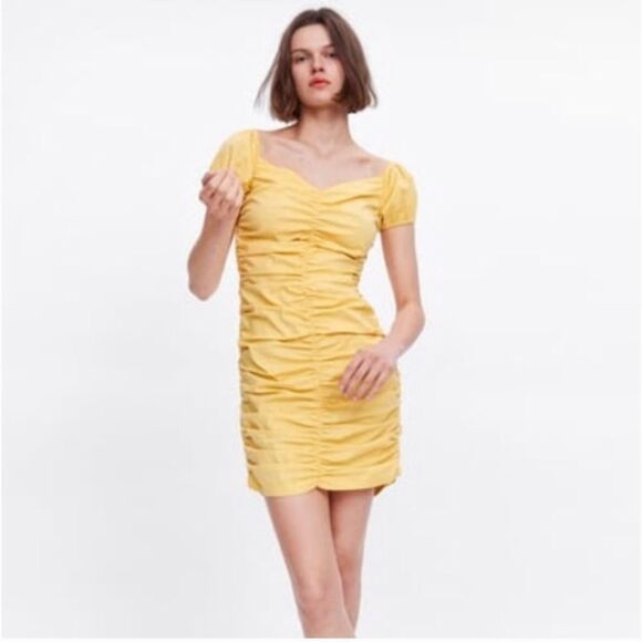 Zara NWT Ruched Dress in Yellow size S Small Bloggers Favorite - Picture 3 of 12